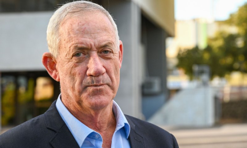 גנץ נפגש עם ראשי יו"ש: איני מקל ראש בבעיה