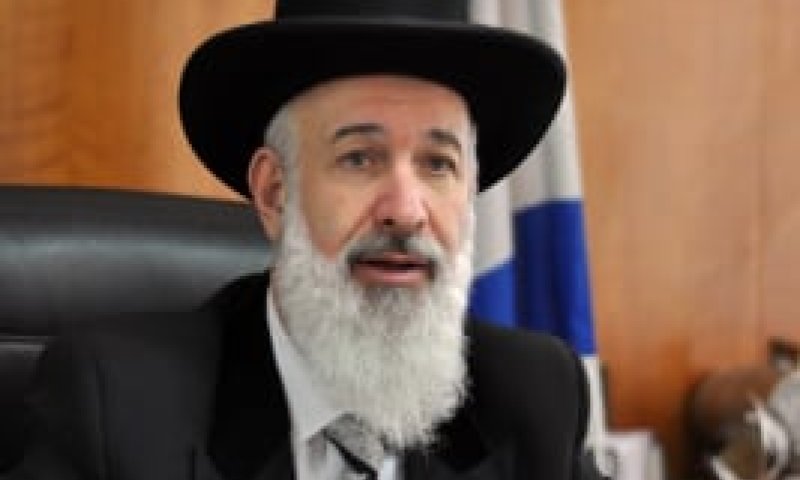 הרב מצגר: לרופאים אסור לשבות ולסכן חיי אדם