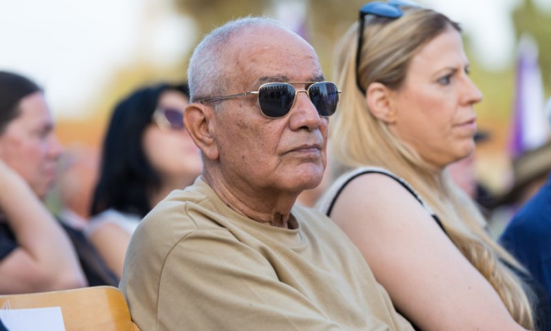 סערה בעקבות דבריו של דן חלוץ: "אטום"; "נכה רגשית"