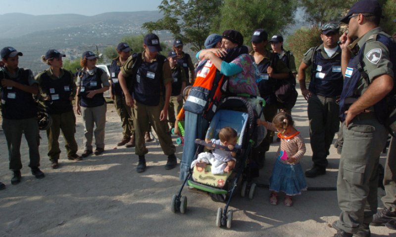 "שוחרי הדמוקרטיה" לא דאגו לה לפני 15 שנה