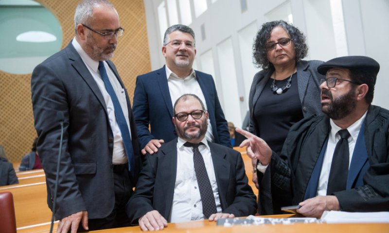 לא רק בל"ד|חד"ש מבהירה: לא בכיס של בני גנץ