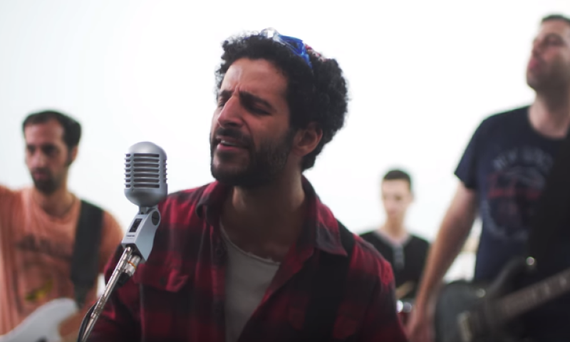 'הנה ימים באים': בית ספר לנבואה בסינגל חדש