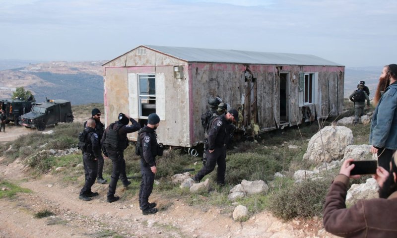 פינוי אלים בגבעת קומי אורי ביצהר, פצועים במקום