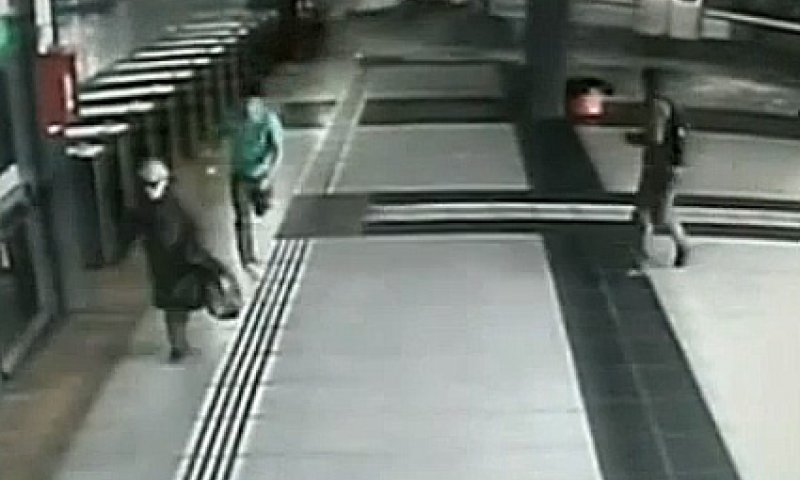 ירדה מהפסים: רכבת איבדה שליטה ודרסה עשרות אנשים