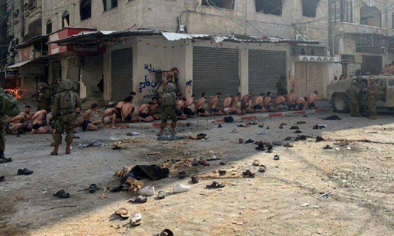 תיעוד: עשרות פלסטינים נכנעו לצה"ל בעזה