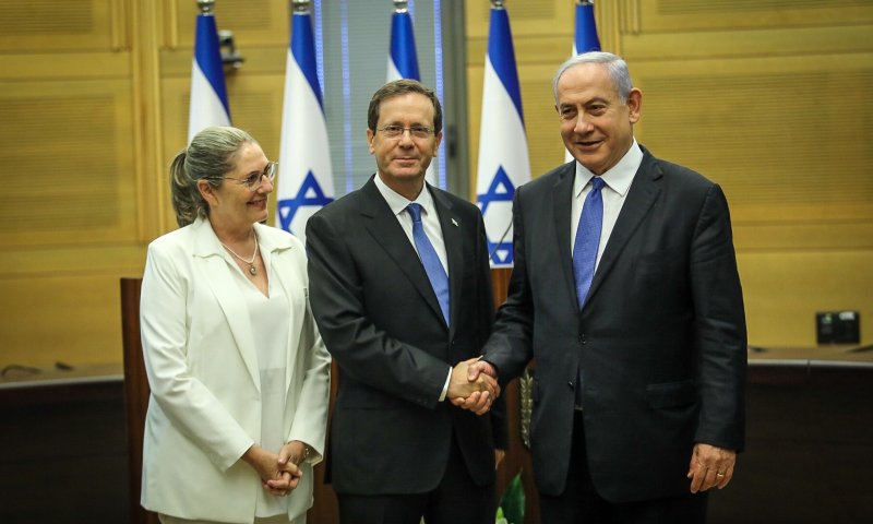 נתניהו להרצוג: "בוא לא ניכנס לזה עכשיו"