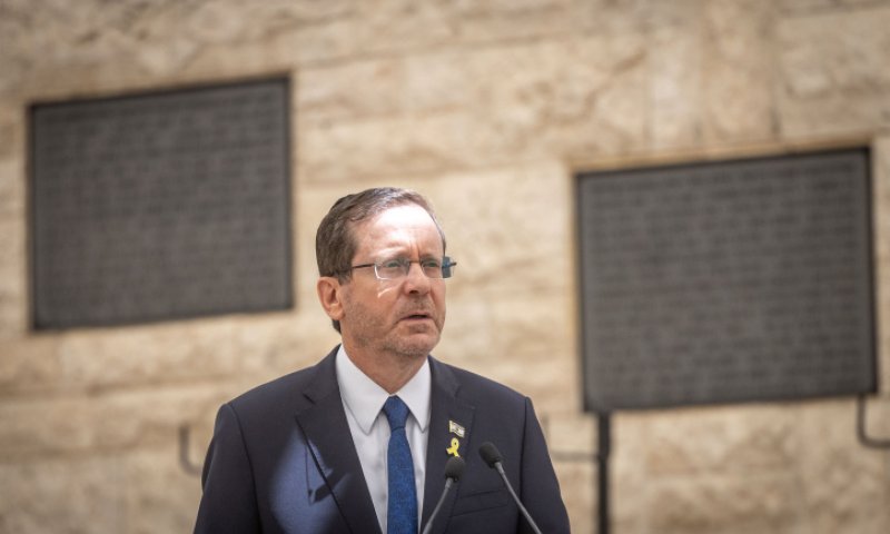 הרצוג: מגנה כל אמירה שתפגע במשפחות החטופים