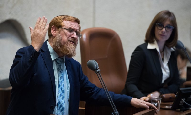 יהודה גליק: "הרב אליהו השמיץ את הרב טל בשקר"