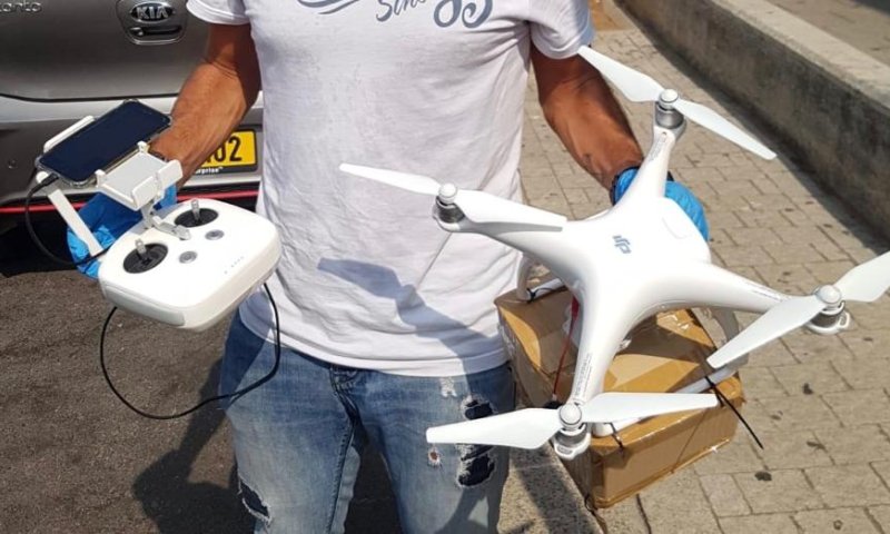 רחפן בתל אביב השליך שקיות עם קנאביס