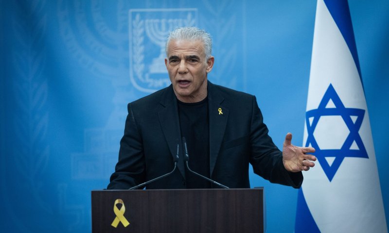 לפיד: אם אירופה רוצה מדינה פלסטינית, זה מה שהיא צריכה לעשות