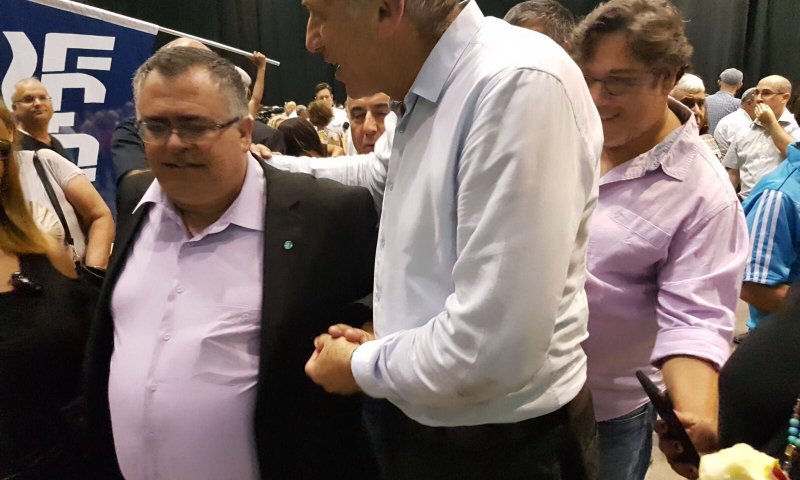 ח"כ מוטי יוגב מסביר למה הגיע לכנס התמיכה בנתניהו