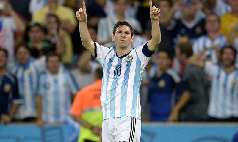 הפנדל המפוקפק והשמחה: תקציר ארגנטינה פולין