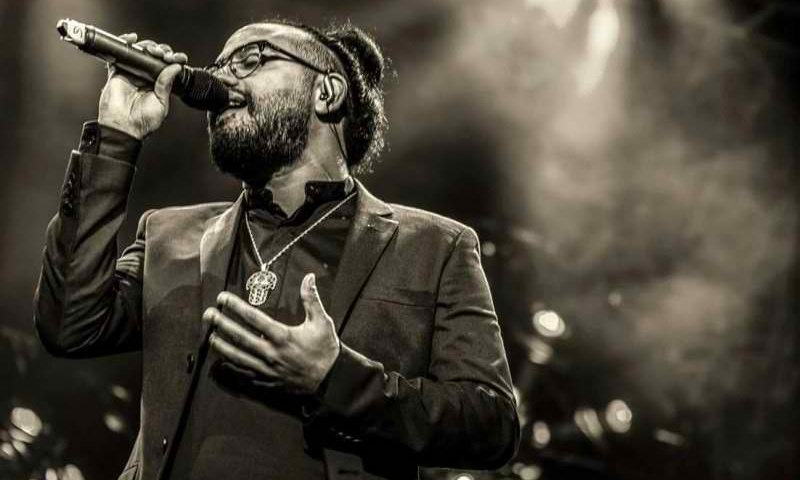 חוזר ליצור מהנשמה: בניה ברבי בסינגל חדש&bull;צפו