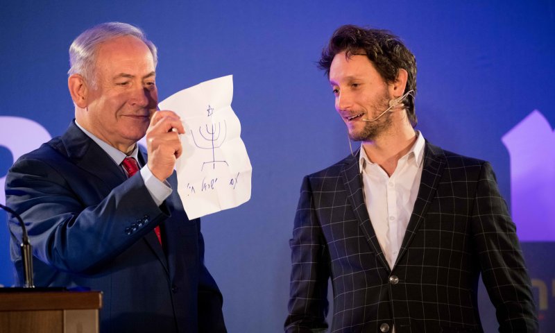 תתכוננו: אלו 5 המועמדים הסופיים להנחיית האירוויזיון