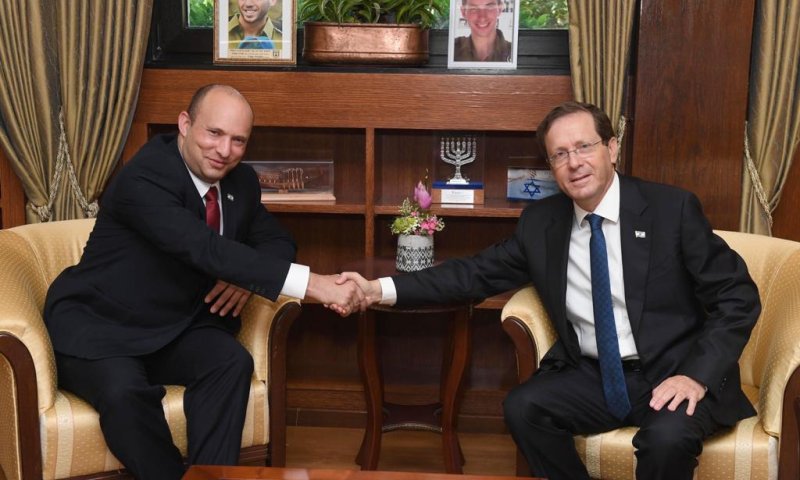 פגישה ראשונה של הנשיא הרצוג וראש הממשלה בנט