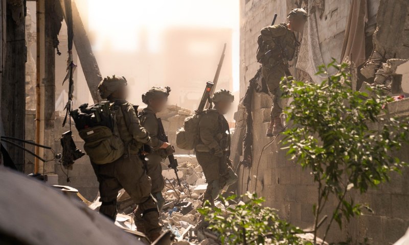 חיל האוויר כותש את עזה: 170 מטרות הופצצו ביממה