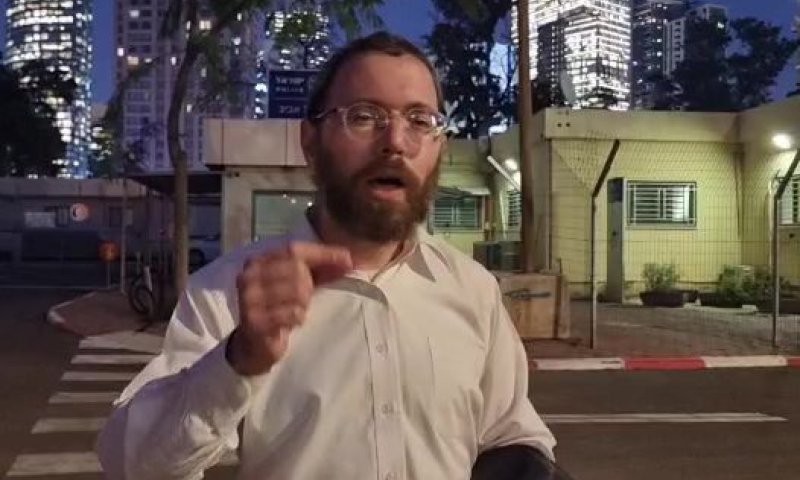 ישראל פריי שוחרר ותקף: "יש כאן שלטון פשיסטי"