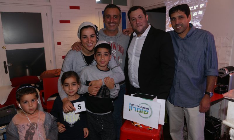 צפו:העולים זכו בקראוון בשומרון והחלו לרקוד