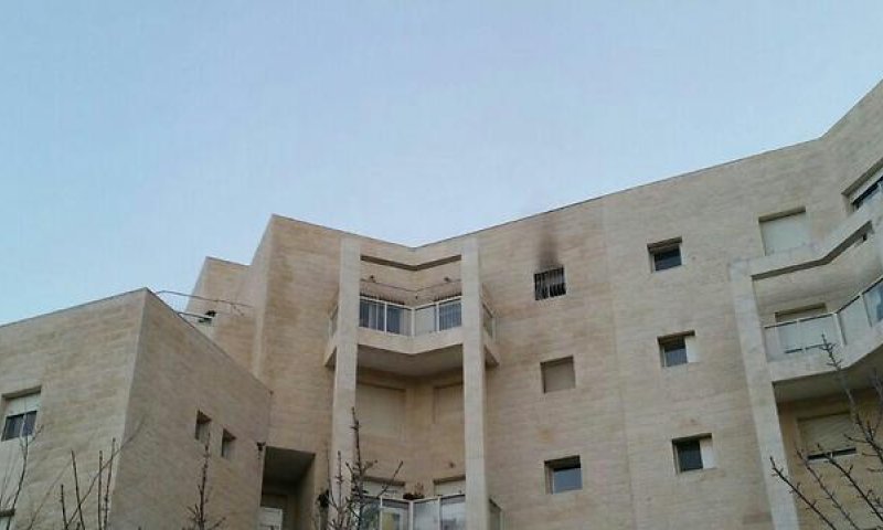 אישה וארבע בנותיה נהרגו בשריפה בביתן בירושלים