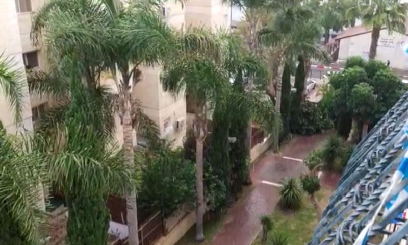 גשם חזק החל לרדת בירושלים. צפו