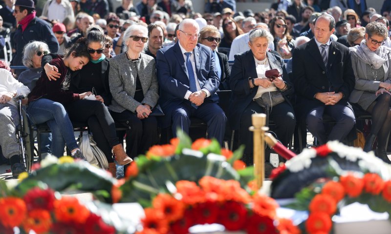 מאות חלקו כבוד אחרון לחיים גורי