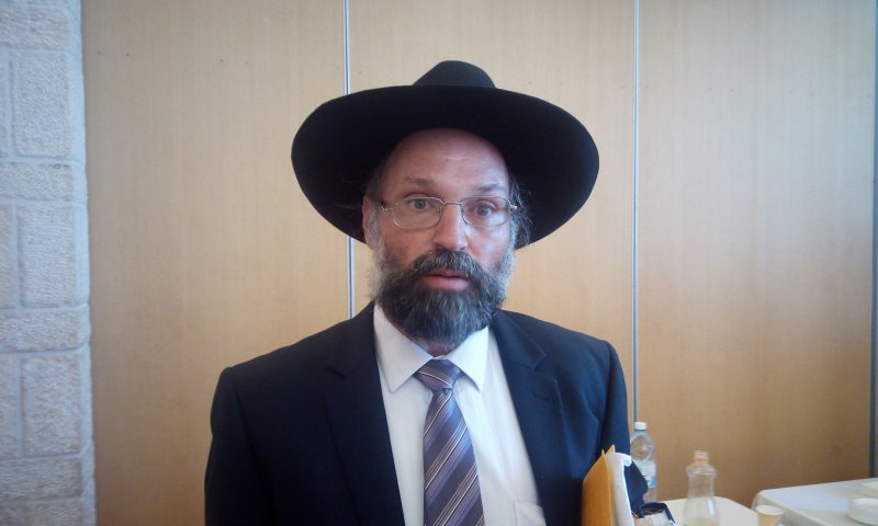 צפו: הרב חייק מאמין שהוא ינצח בבחירות