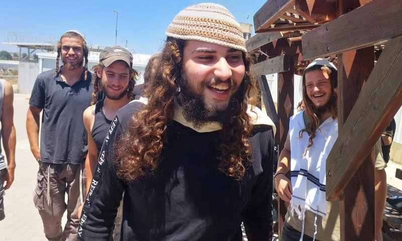 האלוף בלוט בצו הרחקה נוסף וחריג נגד נער גבעות