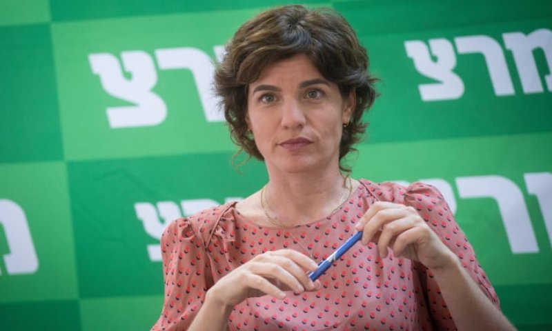 זנדברג תקפה; המרצה שלה השיב: "כשלנו בחינוך שלך"