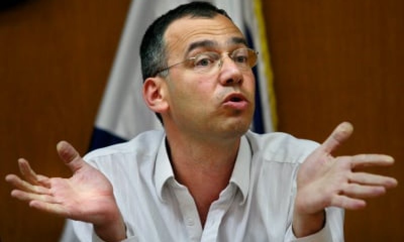 המשטרה בודקת תלונה נגד שי ניצן