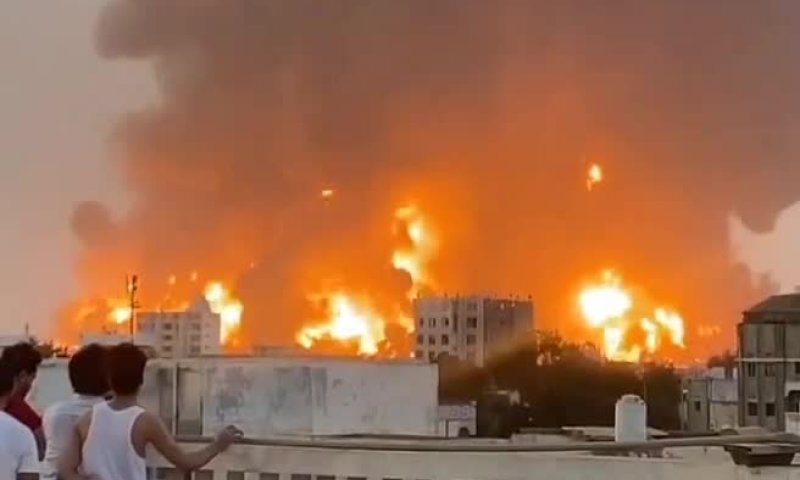 אחרי האיום של החות'ים: תקיפה בנמל חודיידה בתימן