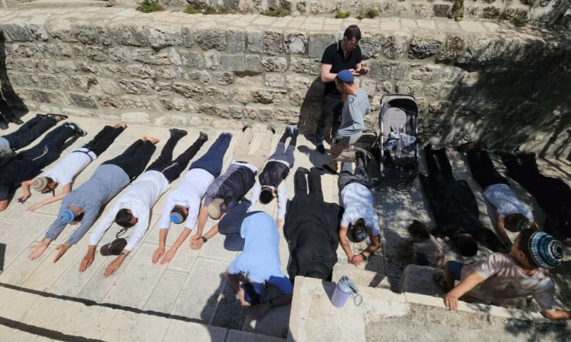 "אל תספרו": השיחות החריגות שקיבלו פעילי הר הבית