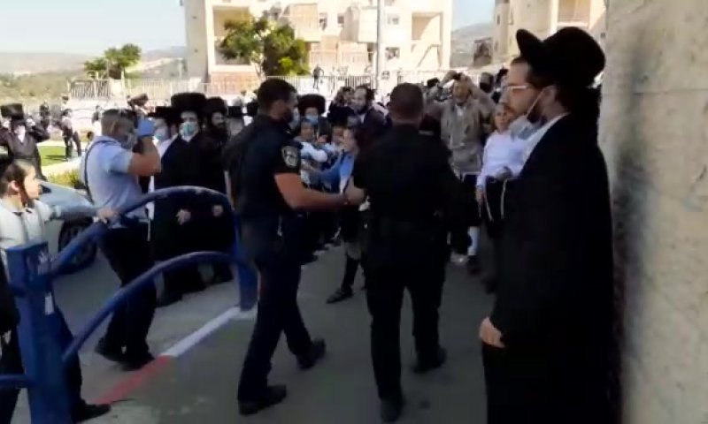 צפו; שוב אלימות: עימותים בסוכת בית כנסת בבית שמש
