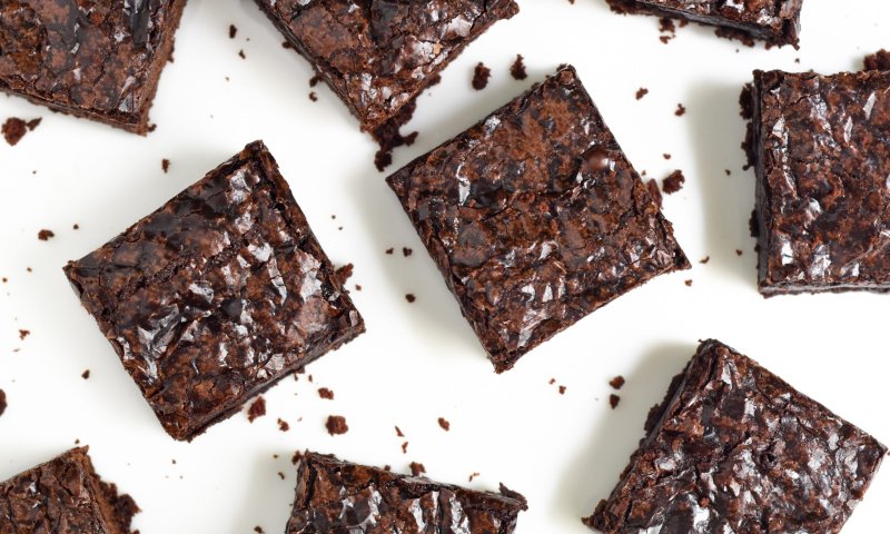 מתכון לשבת: בראוניז תפוחי עץ במיקרוגל