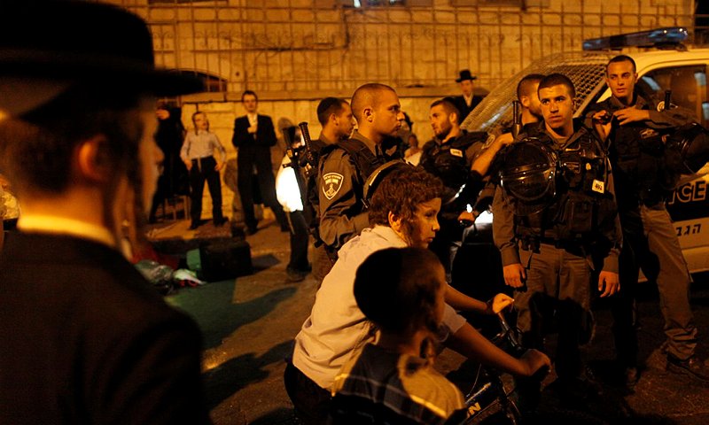 בנט מזהיר את תוקפי החייל החרדי: "מי שמעז לפגוע בחייל, ייענש בחומרה"