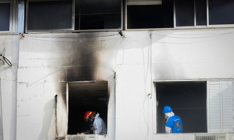שריפה בפתח תקווה אישה נמצאה ללא רוח חיים