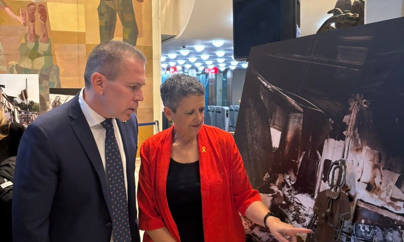 ארדן חנך תערוכה באו"ם המציגה את זוועות חמאס