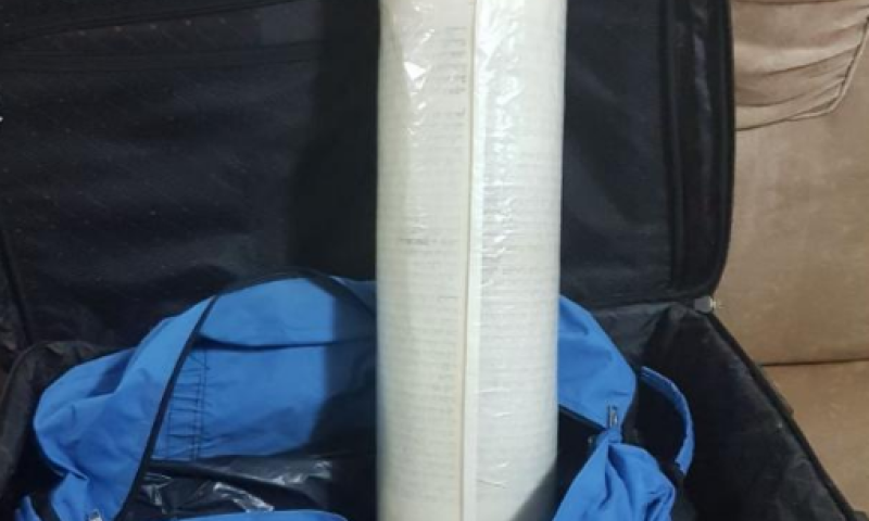 הזוי: סופר סת"ם גנב ס"ת כדי להשלים ספר אחר שכתב