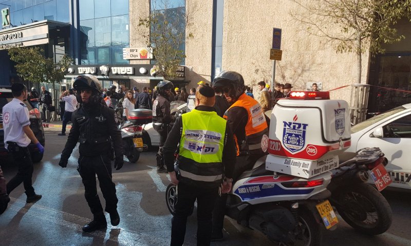 שיפור קל במצבו של המאבטח שנפצע בפיגוע הדקירה