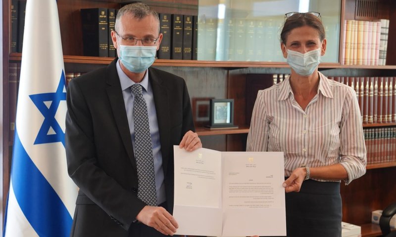 בצל המתיחות: תפקיד חדש בכנסת מול בית הדין בהאג