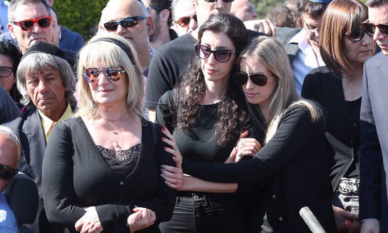 מאות בהלווית מאיר אינשטיין: "ידעת שאתה נפרד"