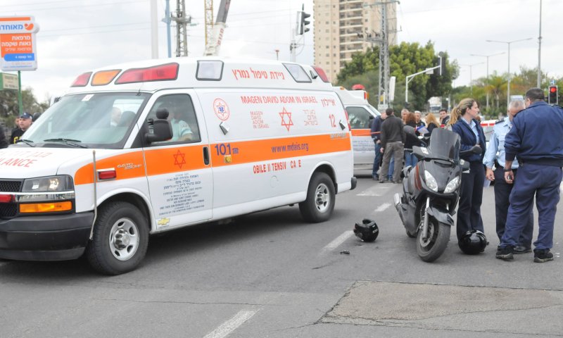 בן 6 נפצע קשה בתאונה בין אוטובוס להסעת ילדים