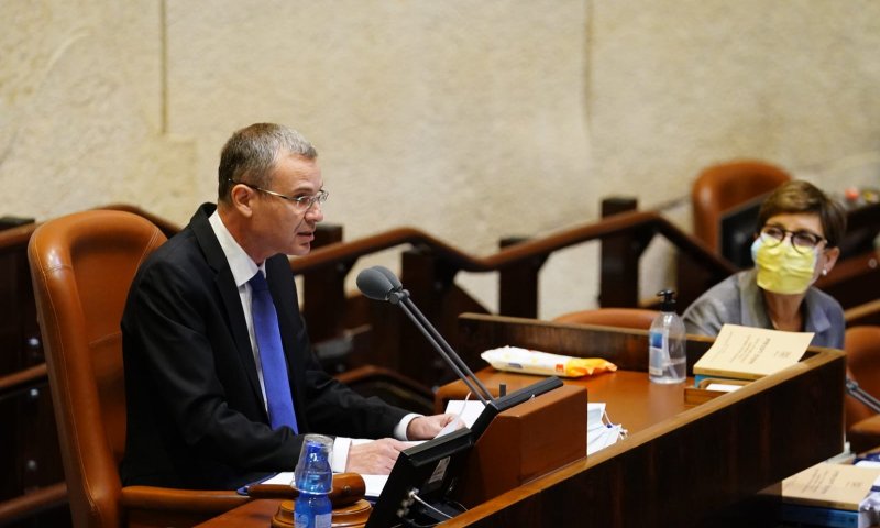 צפו בלוין נוזף בגנץ: "אוחז בגרונם של אזרחי ישראל"