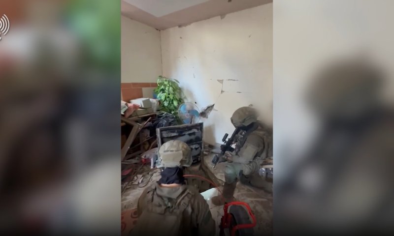 ניצול מזעזע: נחשף פיר מנהרה לצד מיטת תינוק