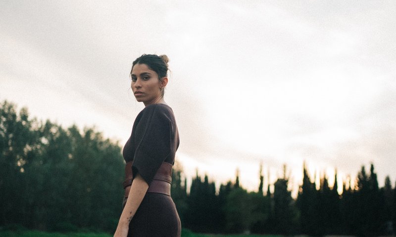 טרנד השירים האמוניים מגיע גם לכוכבת "המפקדת"