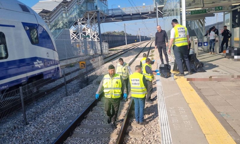 טרגדיה: בן 55 נהרג מפגיעת רכבת בהרצליה