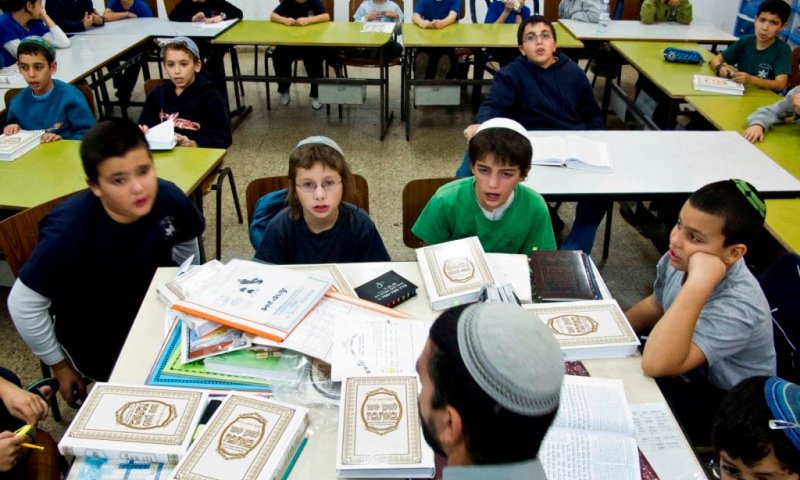 בתלמוד תורה בעכו, הילדים לא רוצים לעזוב את בית הספר