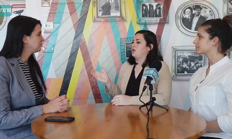 שירלי פינטו לסרוגים: "אני אישה, חילונית, מזרחית וחירשת"