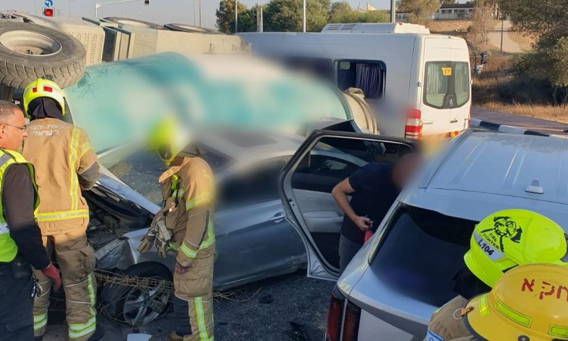8 פצועים בתאונת דרכים בדרום