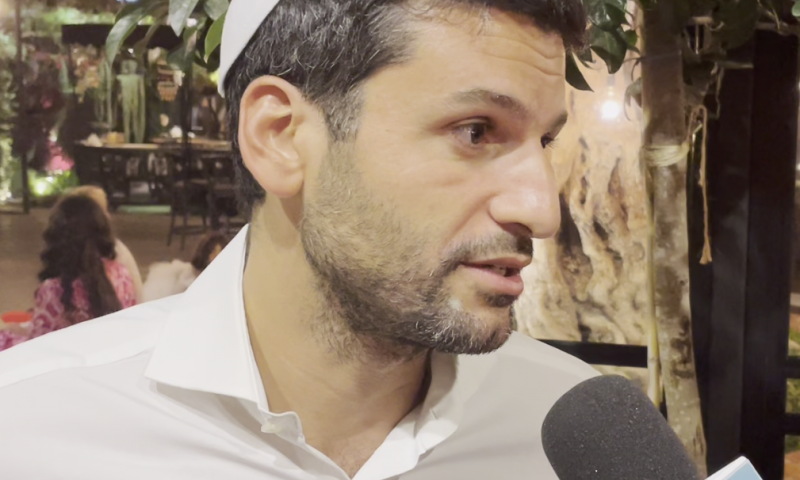 תושב פריז מתאר לסרוגים: "מעשר בלילה יש עוצר"