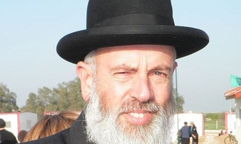 הרב אליעזר איגרא פורש מהמרוץ ותומך ברב אריאל